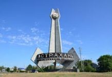 Türkmenistanly mugallym Astrahanda türkmen dilini okadyp başlady