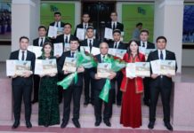 Bilimi zorlaryň üstünligi