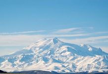 Зафиксировано пятикратное ускорение таяния ледников Эльбруса